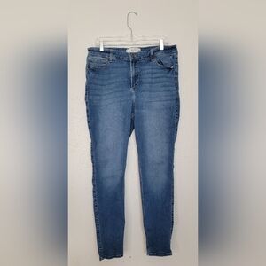 Hollister Curvy High-Rise Super Skinny Blue Denim Jeans